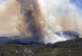 科罗拉多州野火造成1人死亡，大火席卷美国西部大片地区