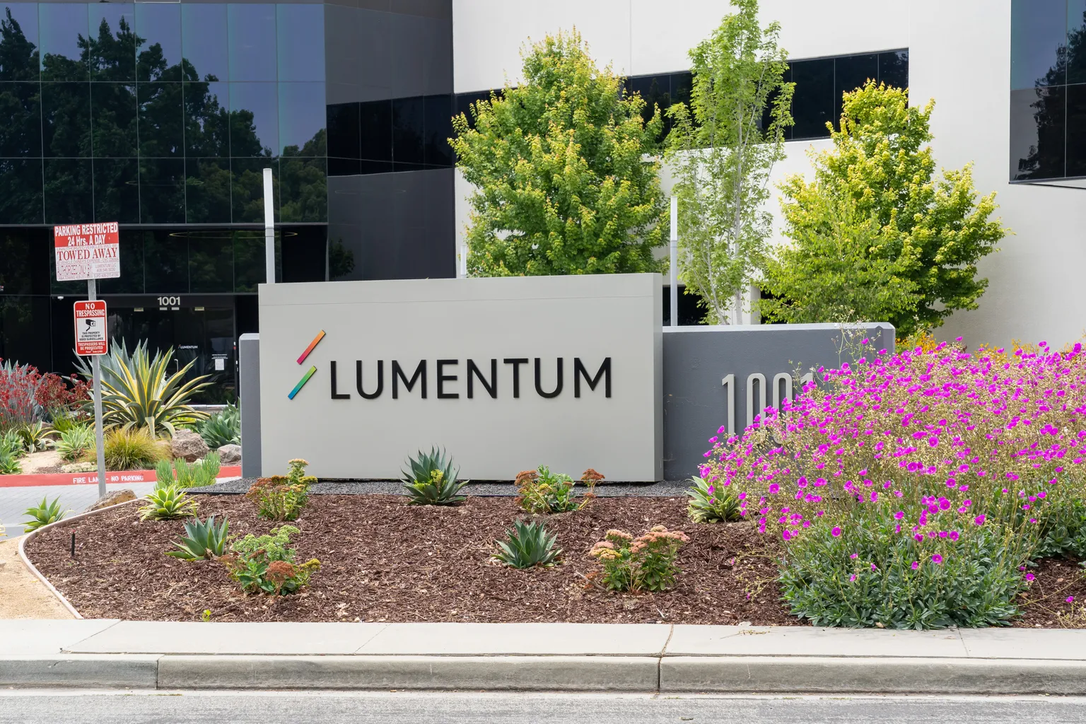 Lumentum第一季度业绩和展望：分析华尔街的积极反应